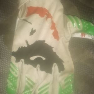 Football gloves